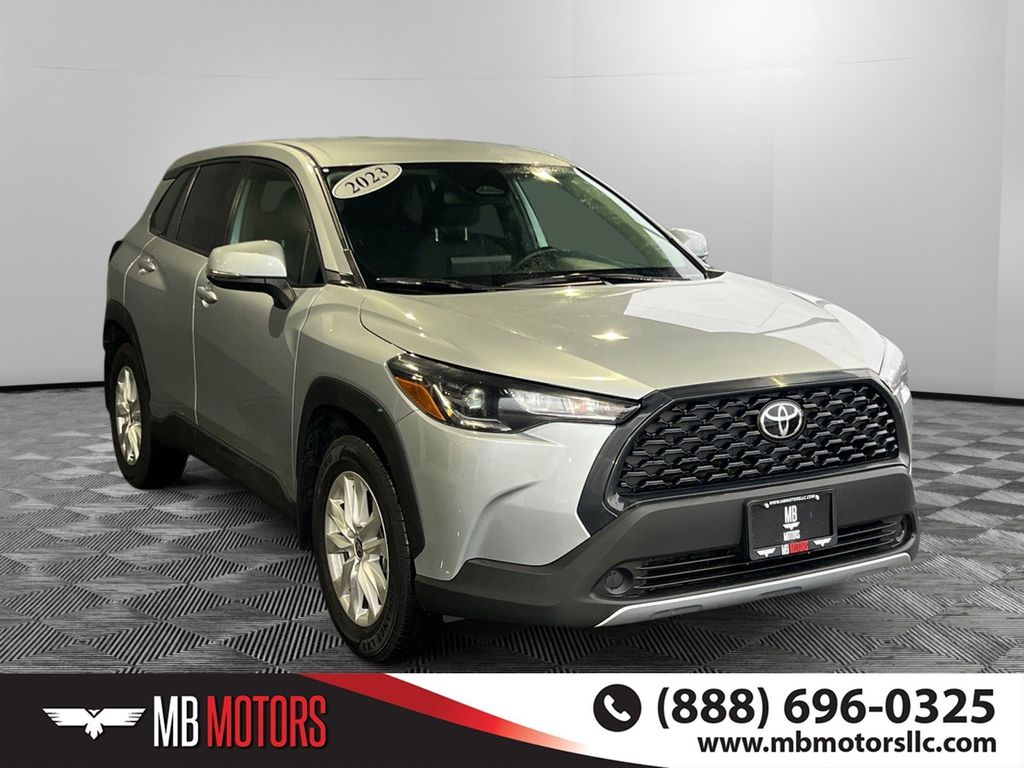 2023 Toyota Corolla Cross LE AWD