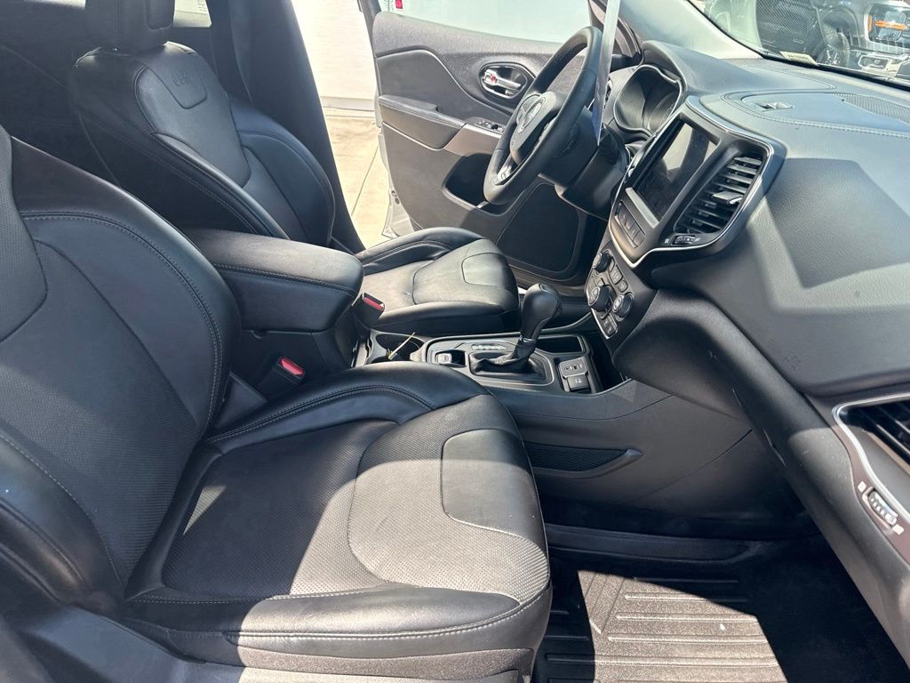 2022 Jeep Cherokee Latitude Lux