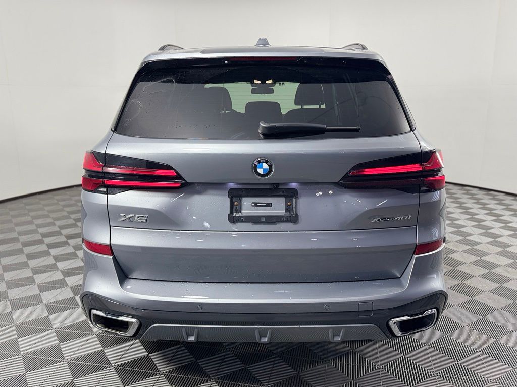 Thumbnail: 2026 BMW X5 - 6