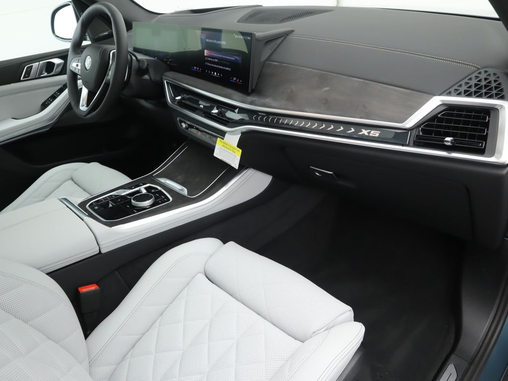 Thumbnail: 2026 BMW X5 - 18