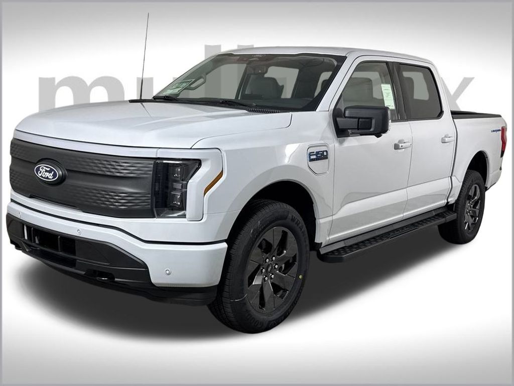 2025 Ford F-150 Lightning photo 14