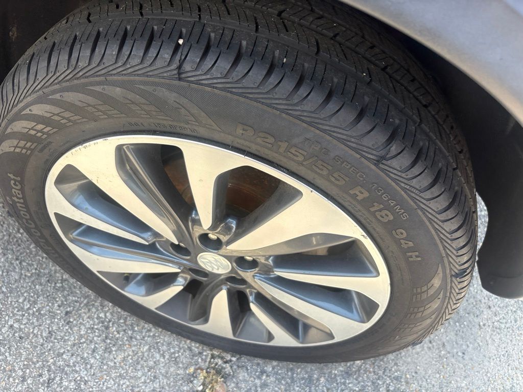 Used 2021 Red Buick Preferred image 14