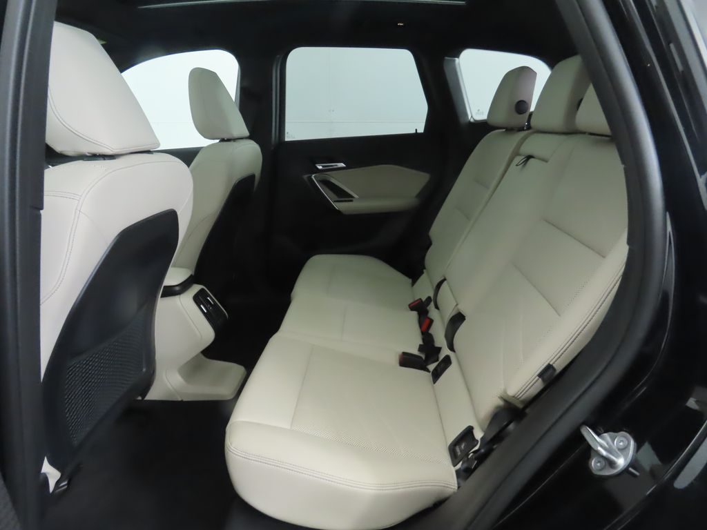 Thumbnail: 2023 BMW X1 - 22