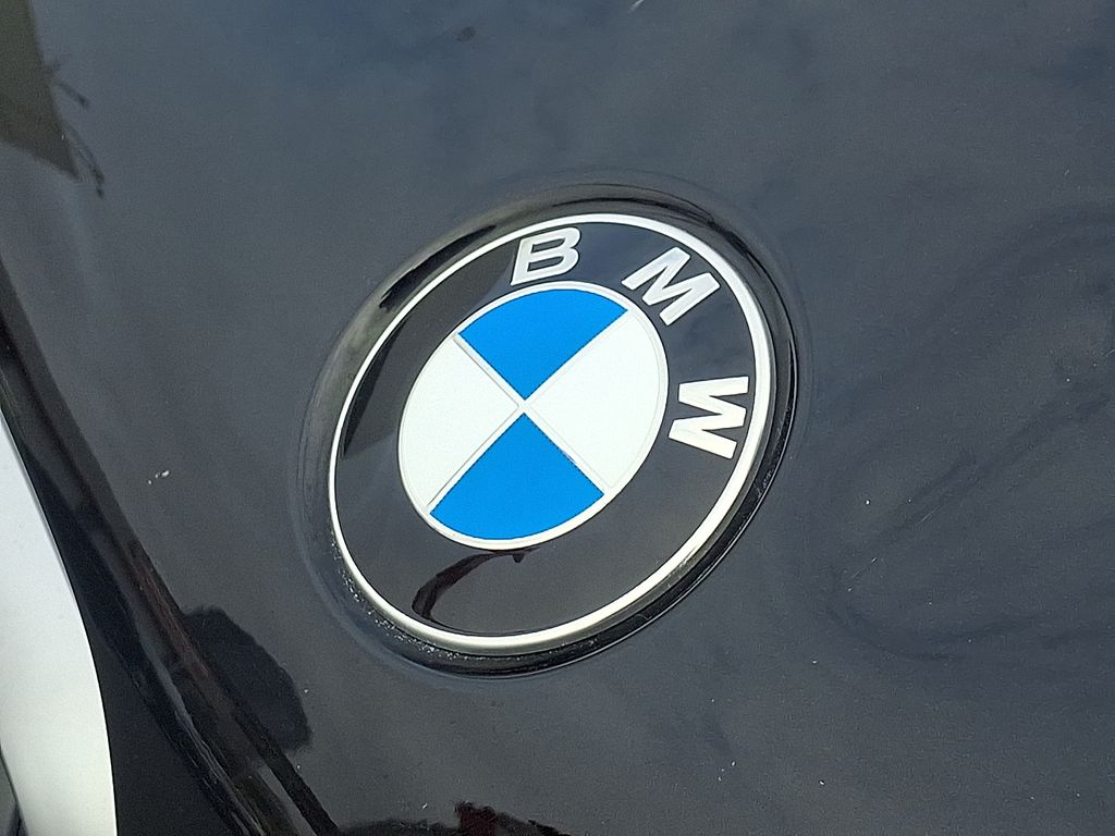 Thumbnail: 2022 BMW X6 - 31