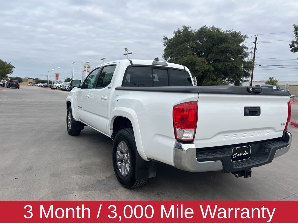 2017 Toyota Tacoma SR5 16