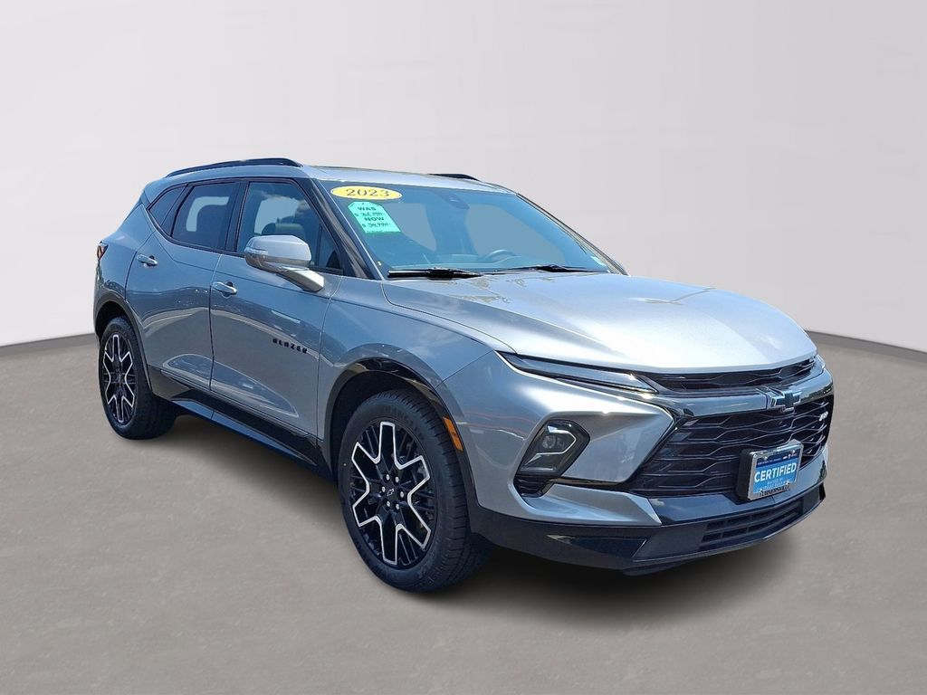 Thumbnail: 2023 Chevrolet Blazer - 3