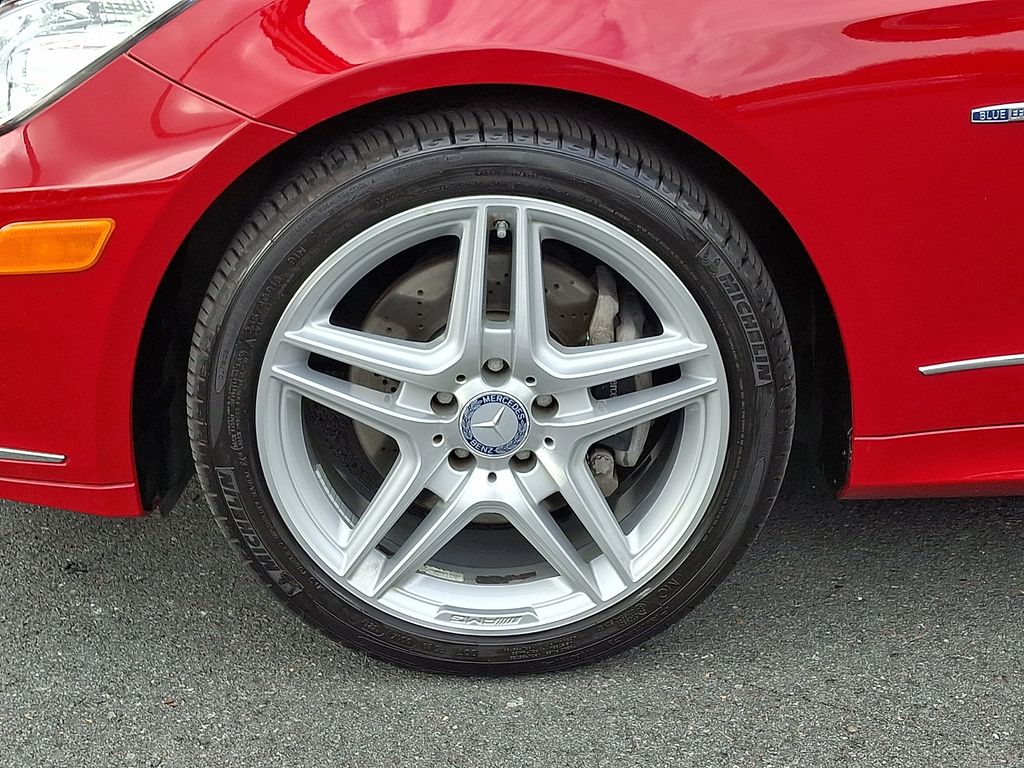 Thumbnail: 2012 Mercedes-Benz E-Class - 8