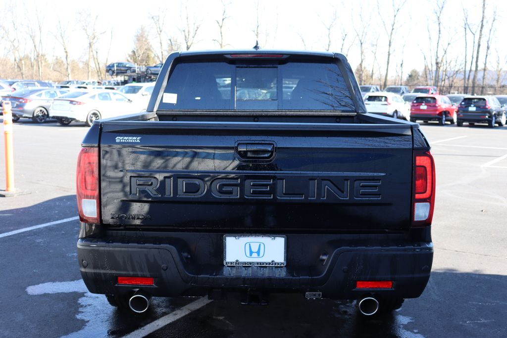 2025 Honda Ridgeline Black Edition 4