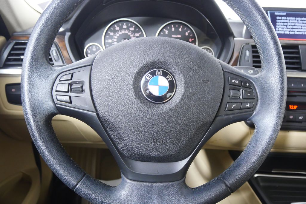 Thumbnail: 2013 BMW 3 Series - 20