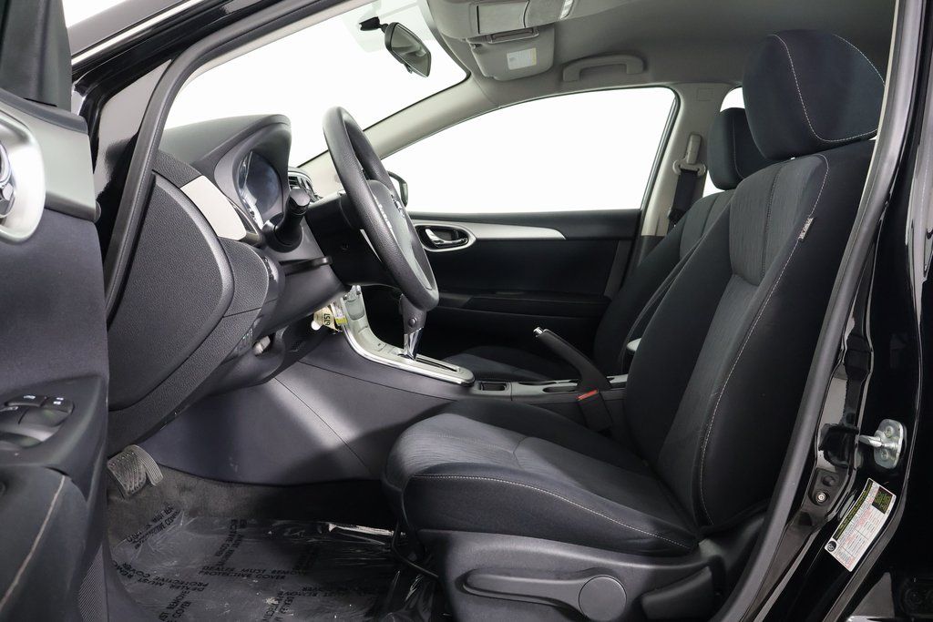 Thumbnail: 2014 Nissan Sentra - 9
