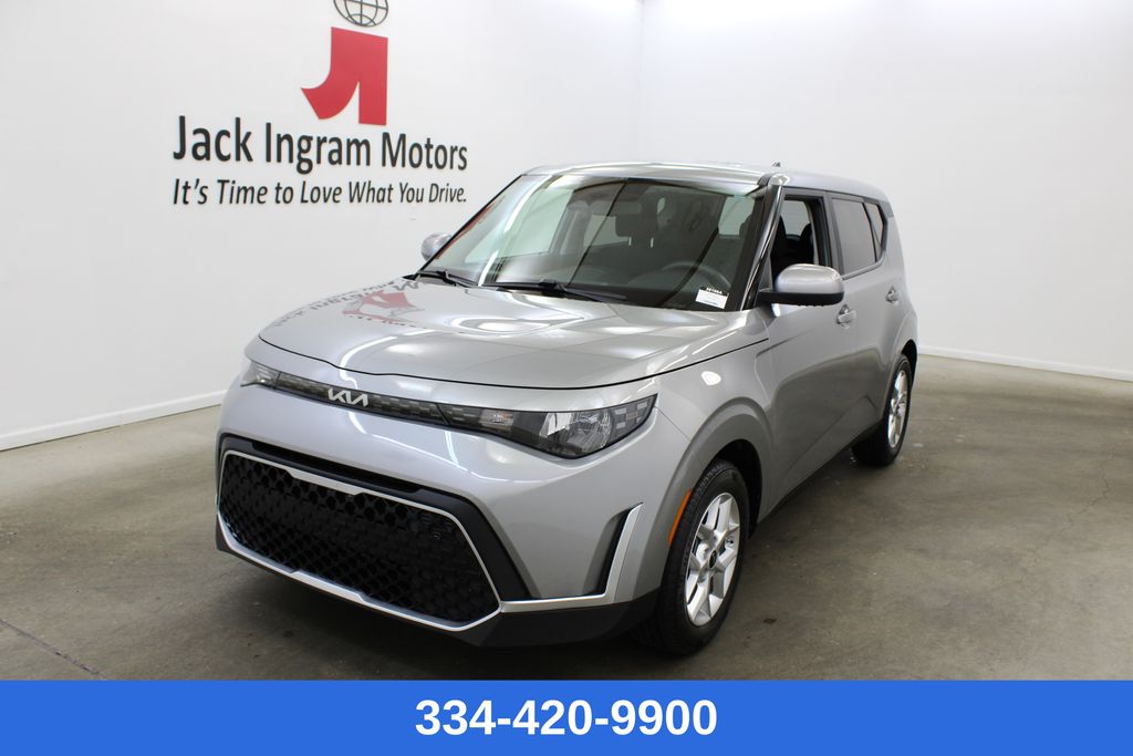 Steel Gray 2024 Kia Soul SUV / Crossover Front-Wheel Drive Continuously Variable Transmission