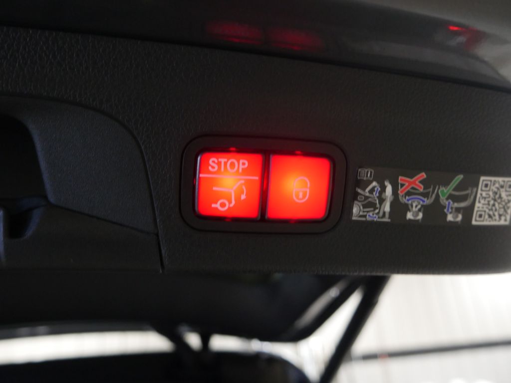 Thumbnail: 2026 Mercedes-Benz GLE - 27