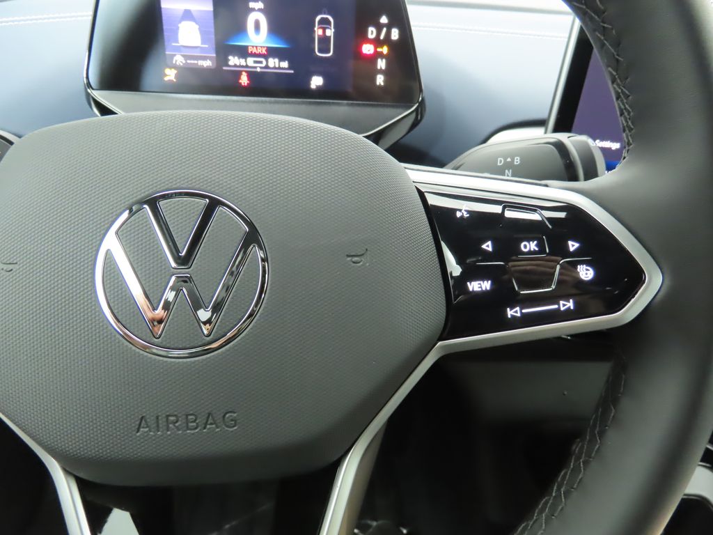 2025 Volkswagen ID.4 Pro S 12
