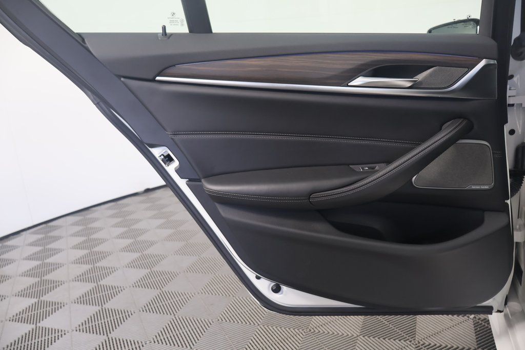 Thumbnail: 2018 BMW 5 Series - 13