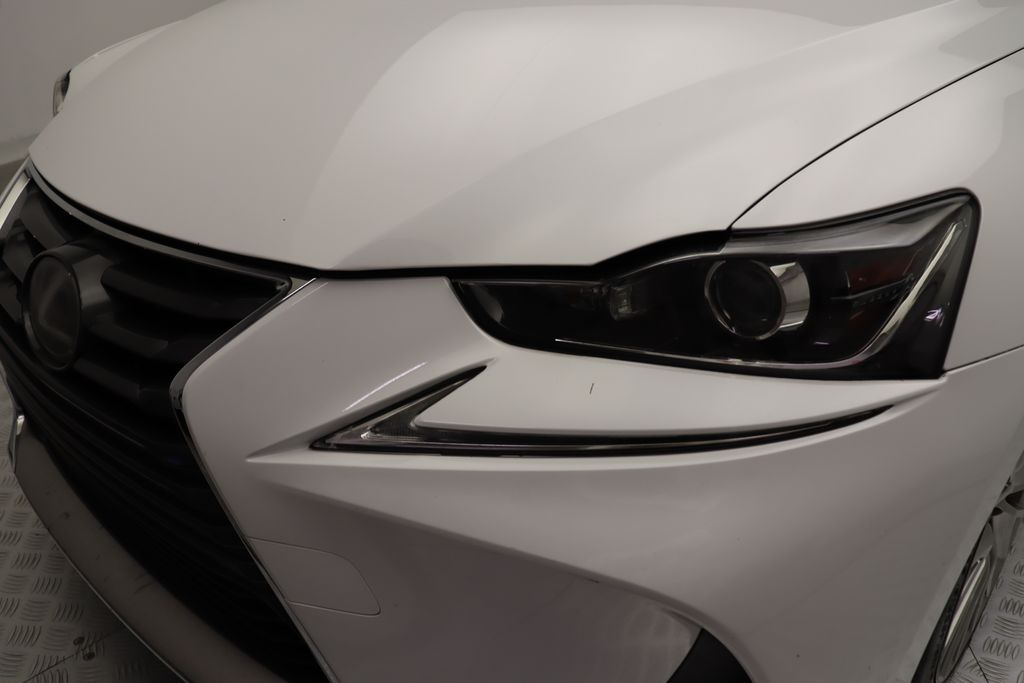 Thumbnail: 2017 Lexus IS - 3