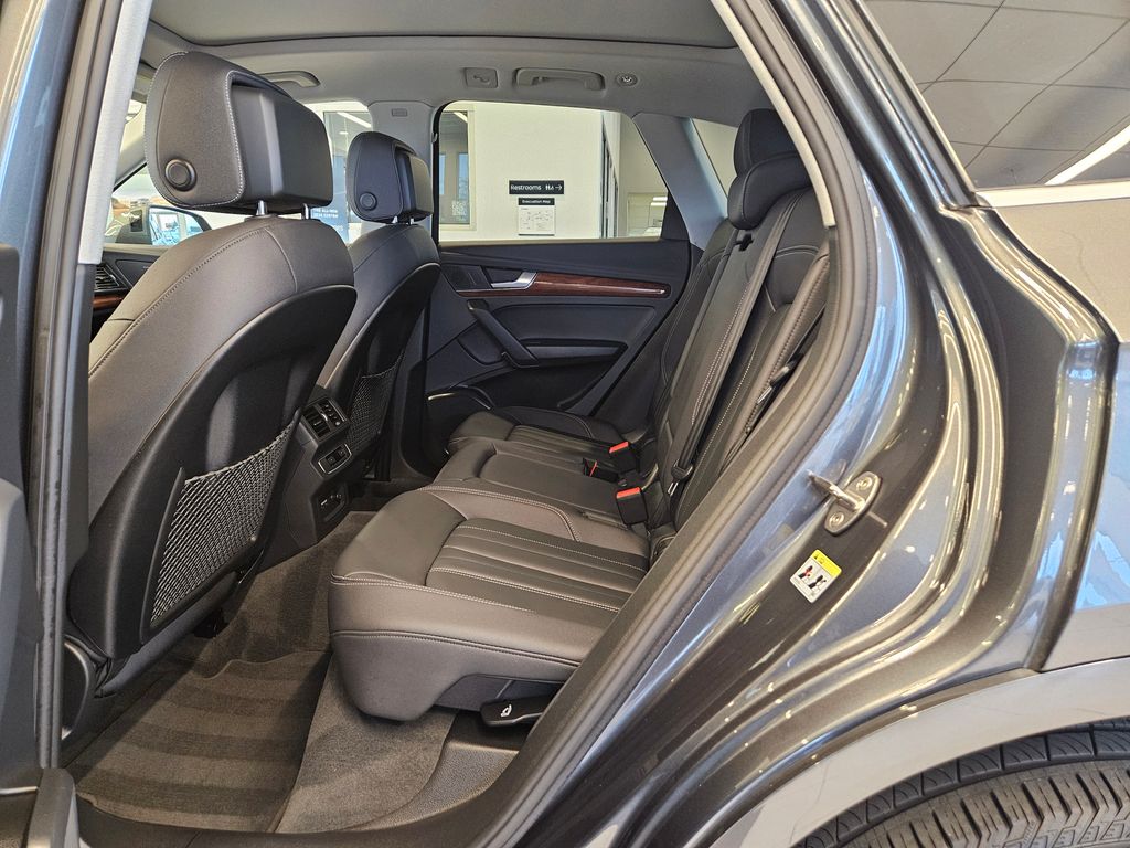 2023 Audi Q5 45 S line Premium