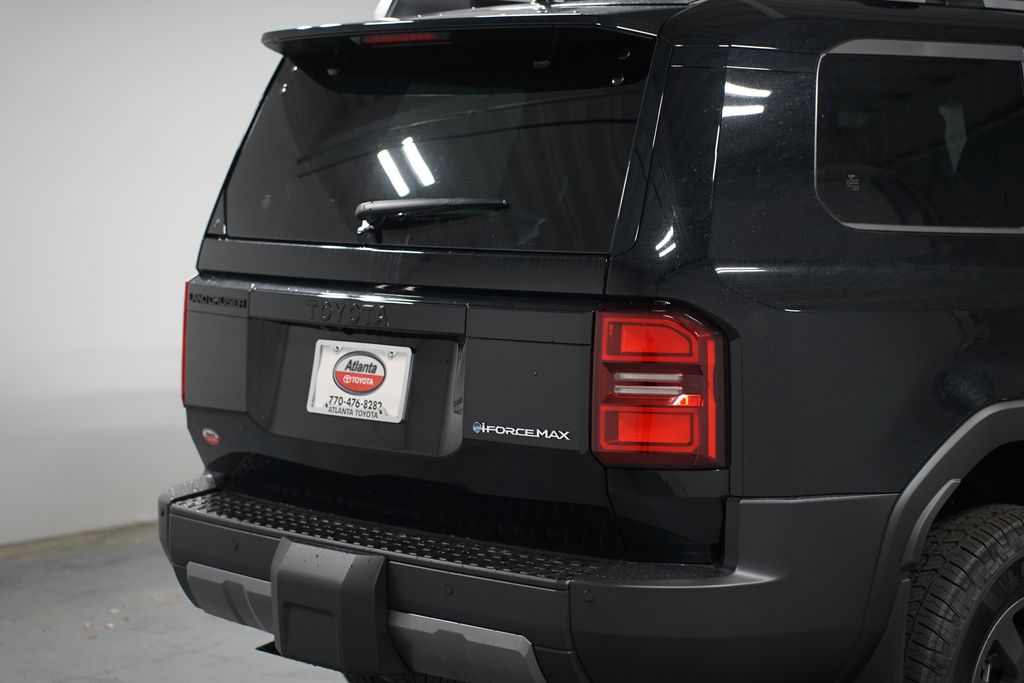 2025 Toyota Land Cruiser  9