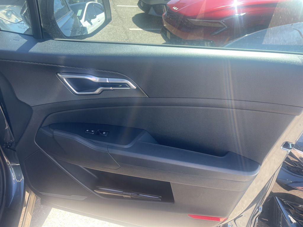 2025 Kia Sportage LX photo 20