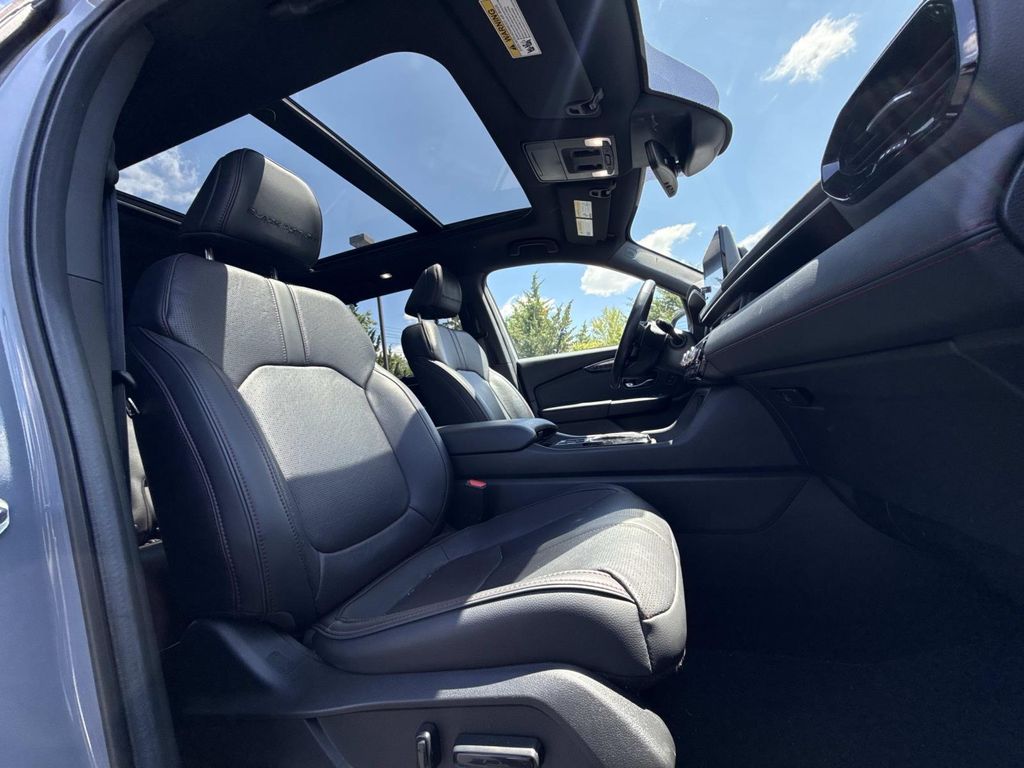 Used 2025 Honda Pilot SUV