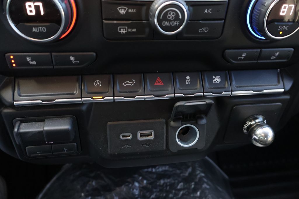 Thumbnail: 2019 Chevrolet Silverado 1500 - 28