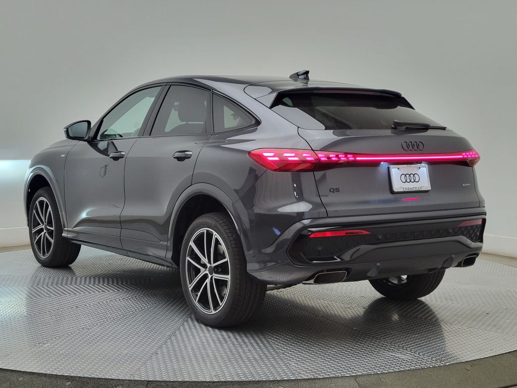 Thumbnail: 2026 Audi Q5 - 4