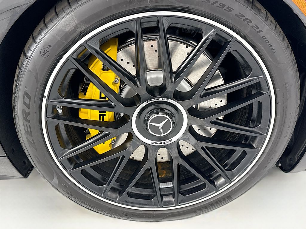 Thumbnail: 2026 Mercedes-Benz AMG GT - 29