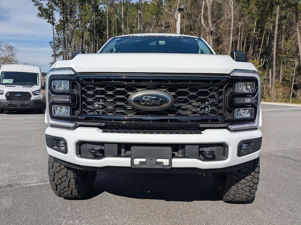2026 Ford F-250 Super Duty Black Widow
