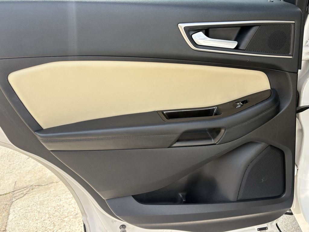 2017 Ford Edge SEL White at Community Honda