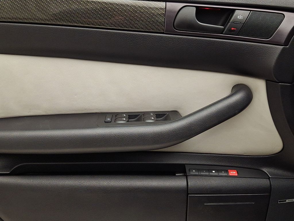 Thumbnail: 2003 Audi RS 6 - 13