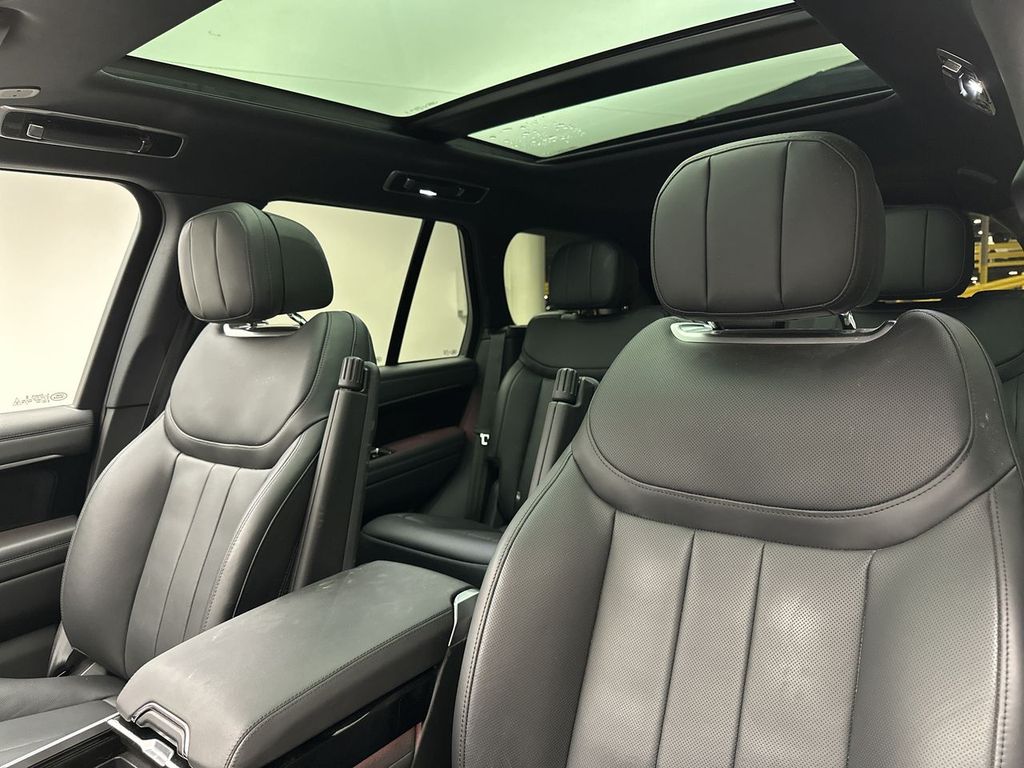 Thumbnail: 2023 Land Rover Range Rover - 14