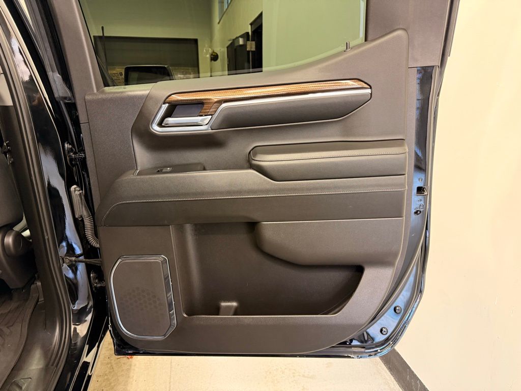 Thumbnail: 2024 Chevrolet Silverado 1500 - 25