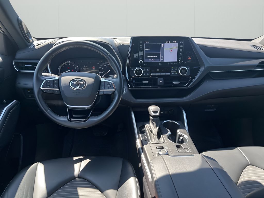 Used Car 2021 Toyota Highlander  Xse For Sale Under $40,000 In Austin, Texas