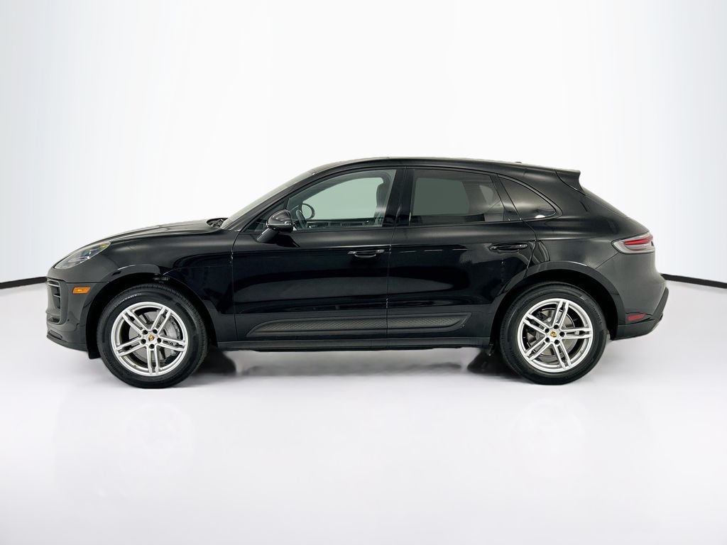 Thumbnail: 2024 Porsche Macan - 2