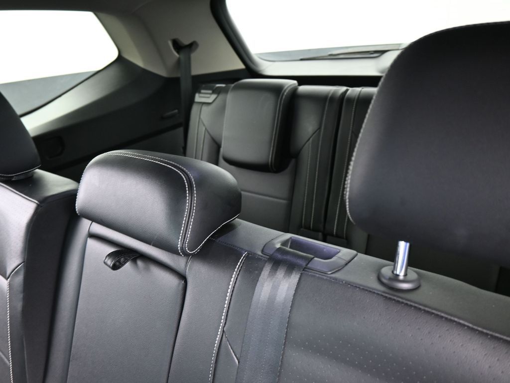 Used 2022 Deep Black Volkswagen 2.0T SE image 36