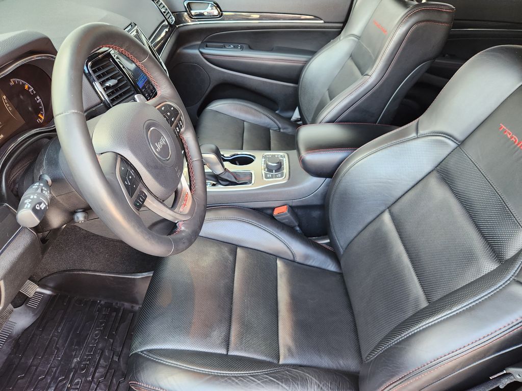 2019 Jeep Grand Cherokee Trailhawk Red at Autostrade