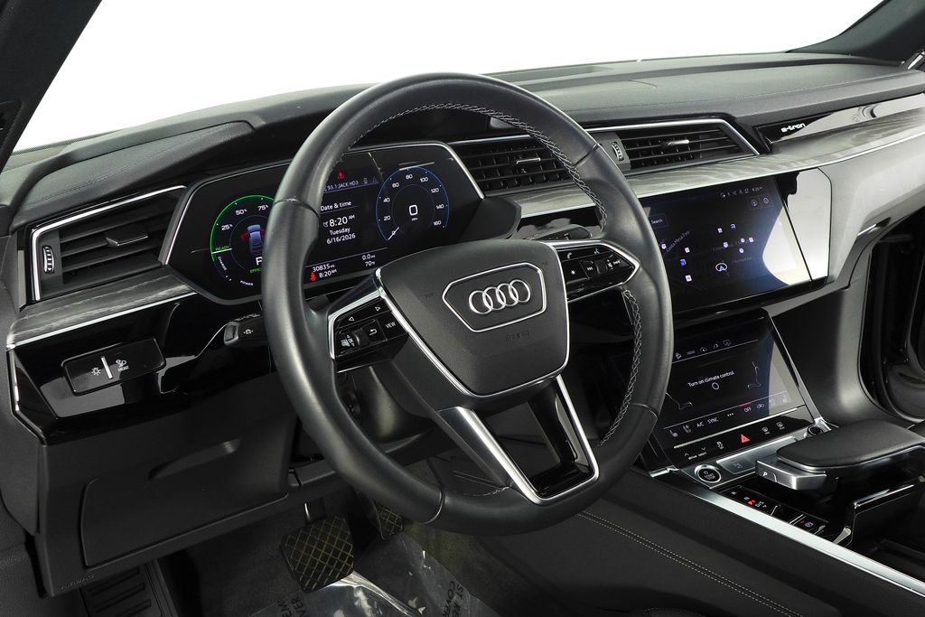 Thumbnail: 2024 Audi Q8 e-tron - 31