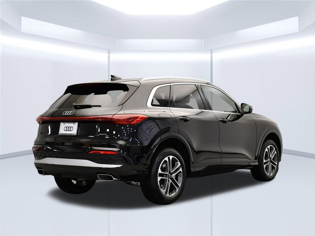 Thumbnail: 2025 Audi Q5 - 5