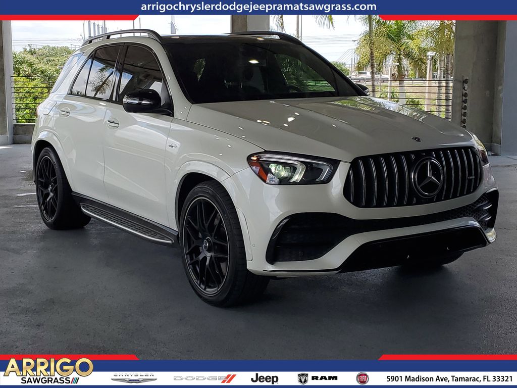 2023 Mercedes-Benz GLE media 1