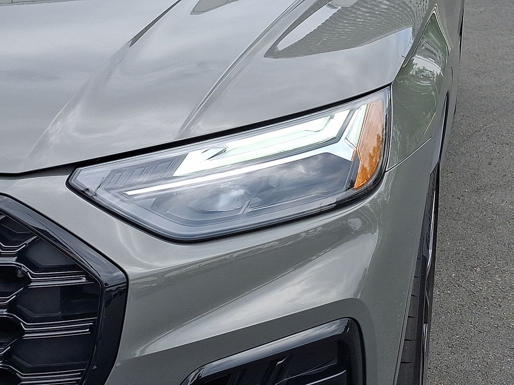 2025 Audi SQ5  6