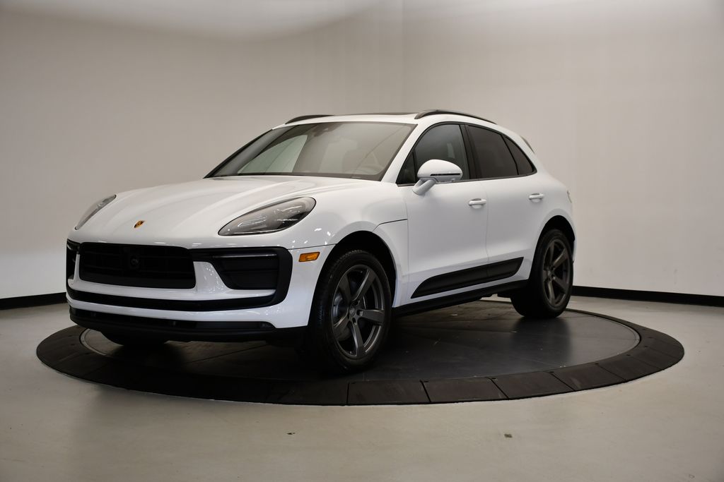Thumbnail: 2025 Porsche Macan - 1