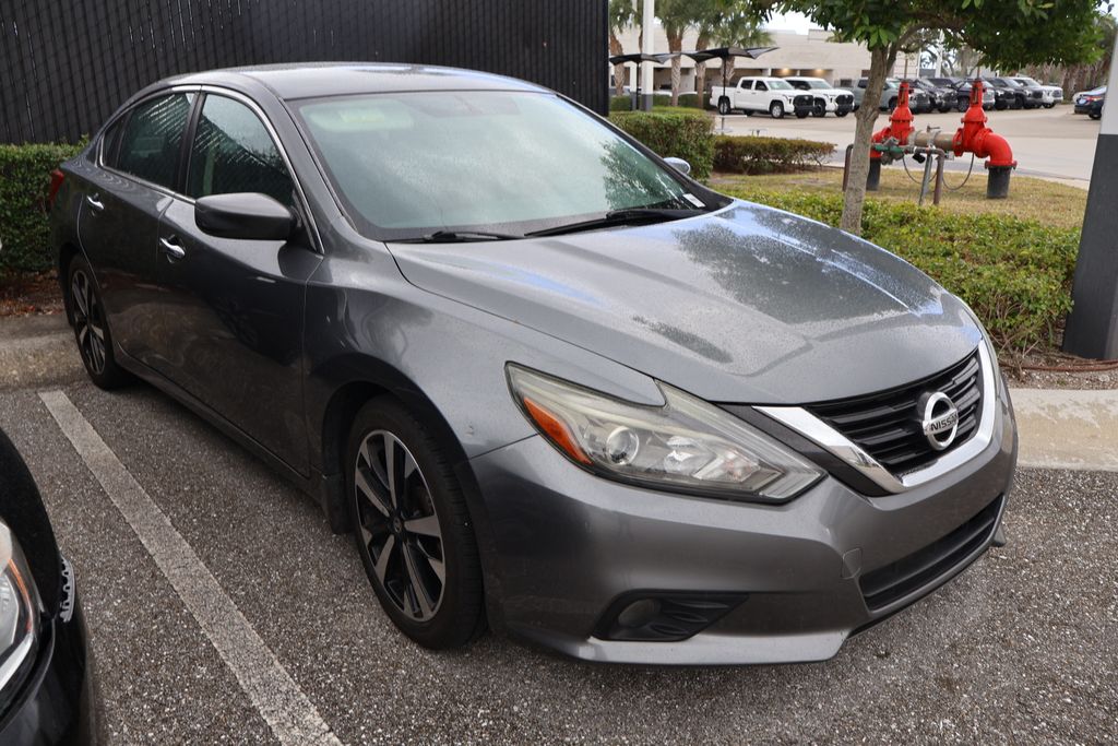 Thumbnail: 2018 Nissan Altima - 6