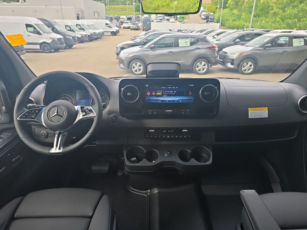 2025 Mercedes-Benz Sprinter 2500 Passenger 170 WB - 11
