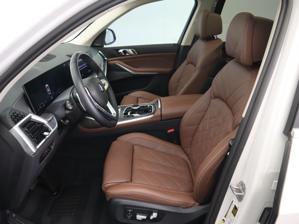 Thumbnail: 2023 BMW X7 - 20