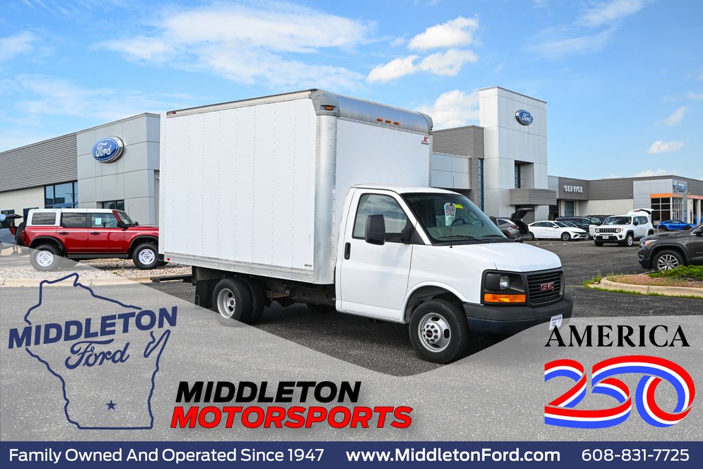 Summit White 2016 GMC Savana Chassis Van Rear-Wheel Drive 6-Speed Automatic Overdrive