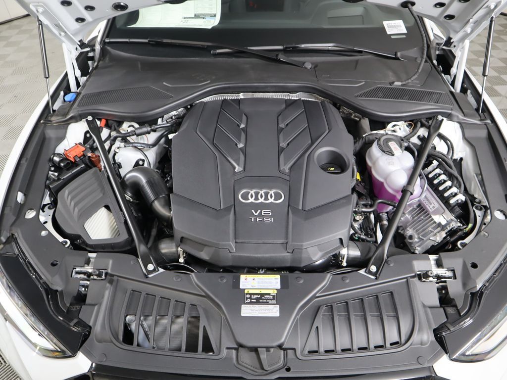 Thumbnail: 2025 Audi A8 - 30