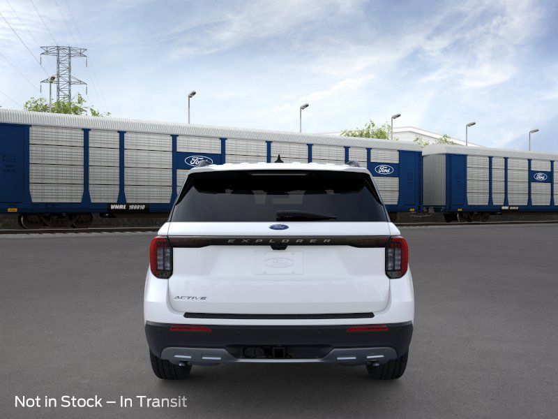 New 2026 Star White Metallic Tri-Coat Ford Active image 5