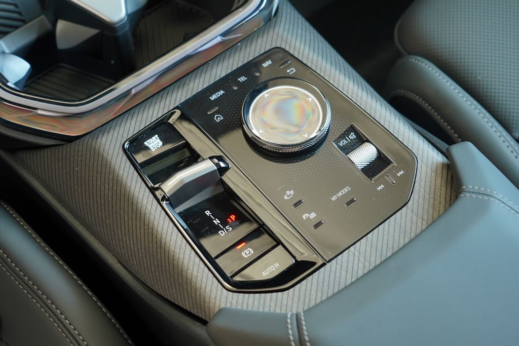 Thumbnail: 2026 BMW X3 - 18