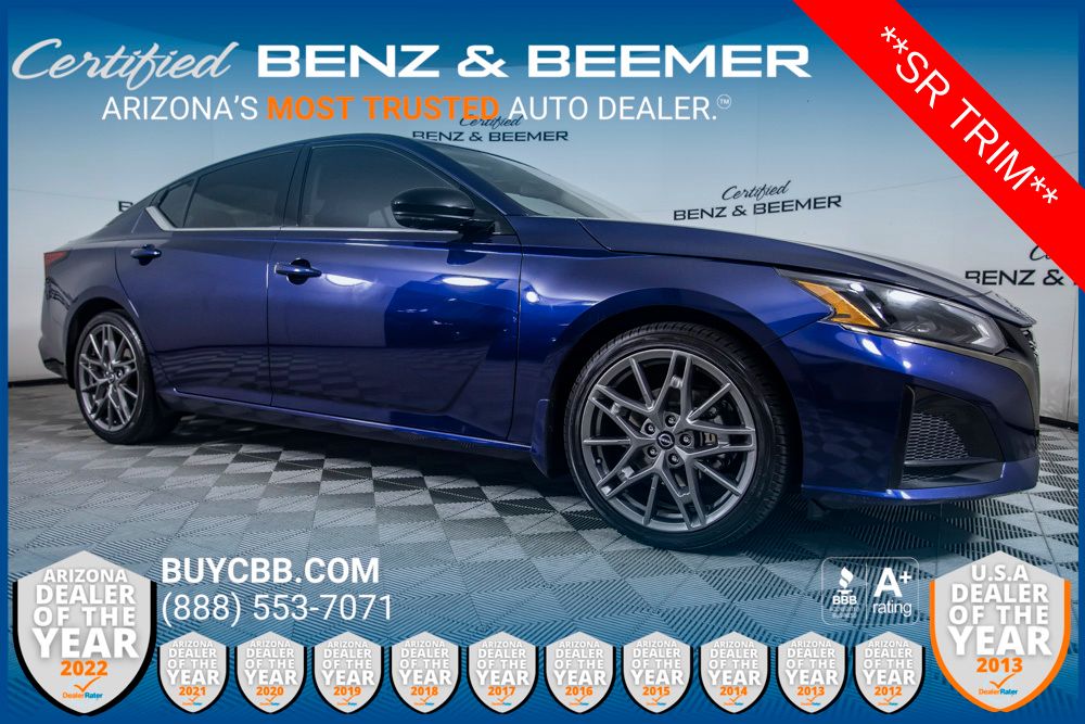 Deep Blue Pearl 2023 Nissan Altima 2.0 SR FWD Sedan Front-Wheel Drive Continuously Variable Transmission