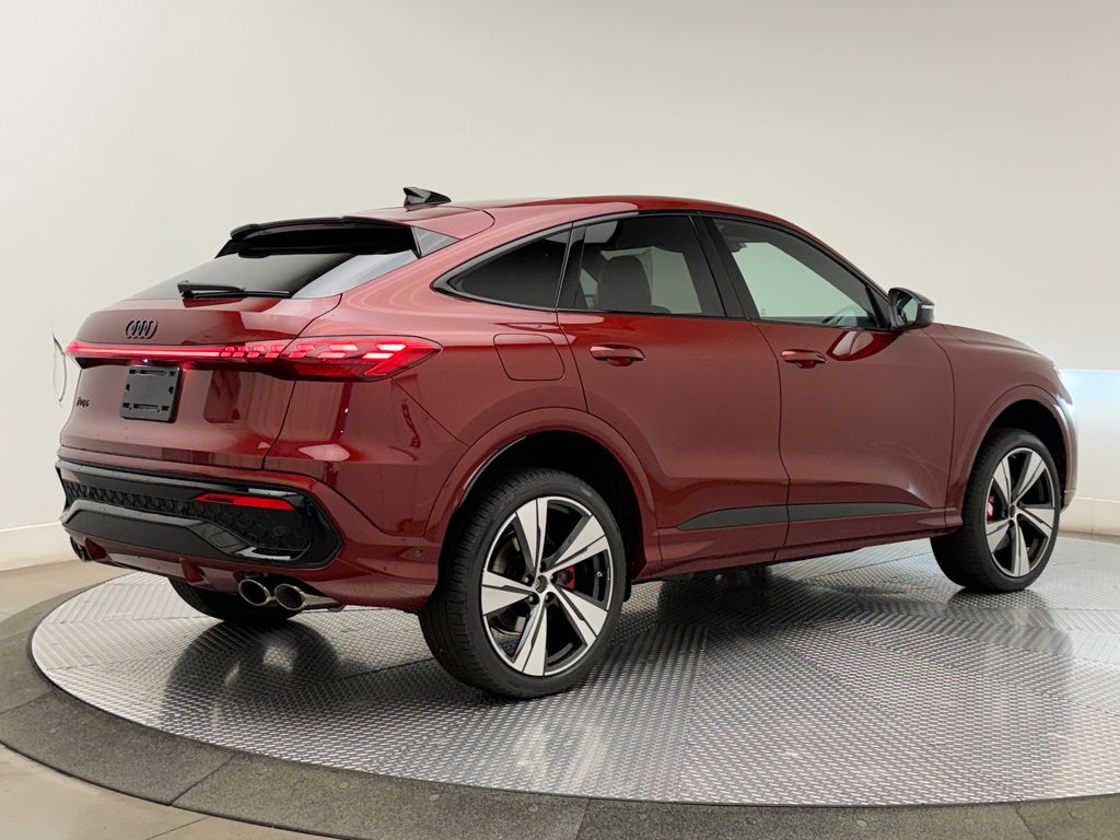 Thumbnail: 2026 Audi SQ5 - 7