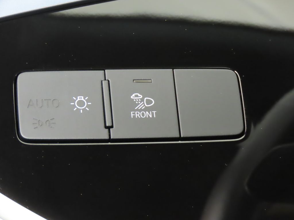 Thumbnail: 2023 Audi Q3 - 20